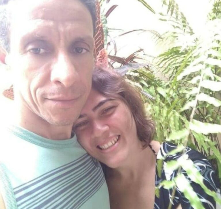 Homem mata os 3 filhos e a mulher a marretadas em casa e se mata