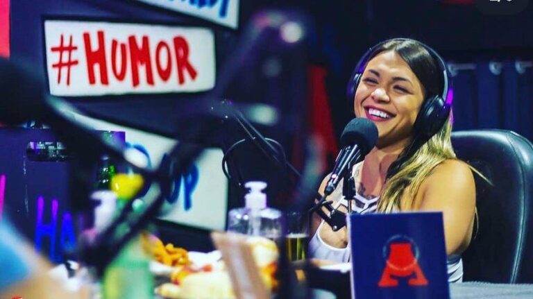 Ex-atriz pornô inicia carreira de gamer: ‘Tenho um público muito fiel’