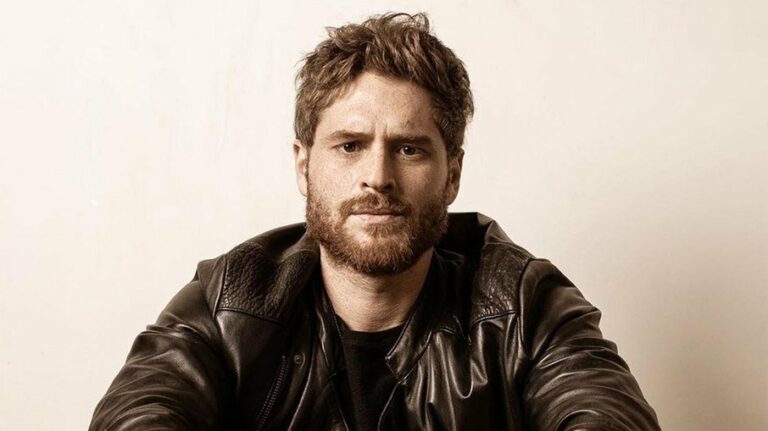 Ator de “Salve-se Quem Puder” vende bolos para ter renda extra