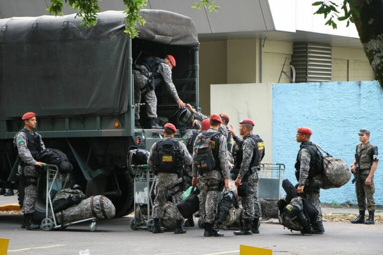 Manaus receberá 144 policiais da Força Nacional nesta terça, diz secretário