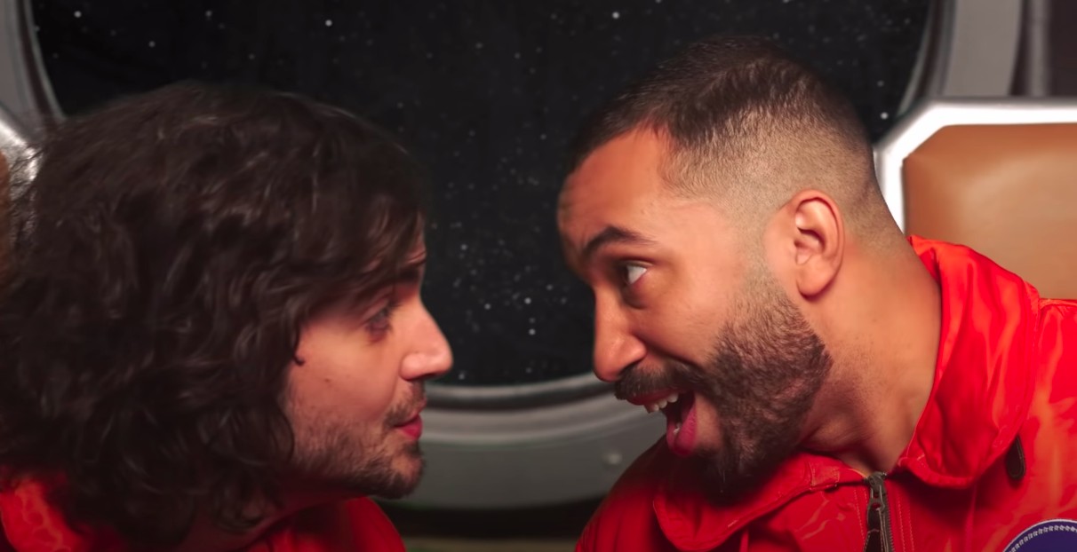 Gil diz que Fiuk quis repetir o beijo várias durante gravação de clipe: “Falo mesmo”
