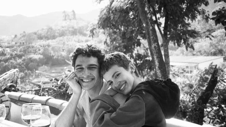 Manu Gavassi assume namoro com modelo Jullio Reis