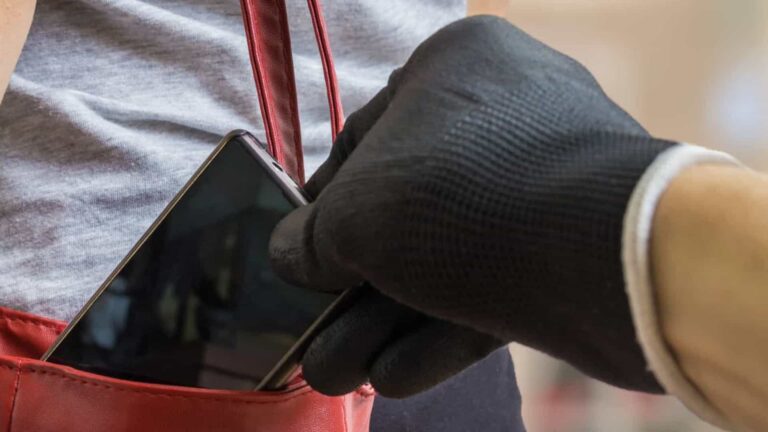 Vereador tem celular furtado e criminosos limpam conta bancária