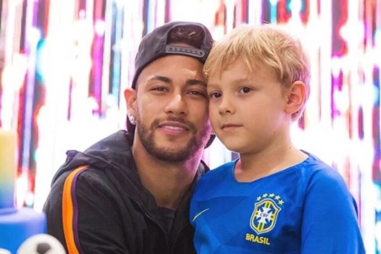 Neymar diverte a web com vídeo de Davi Lucca cantando: ”Sextou”