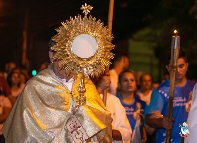 Corpus Christi com benção para famílias em carro aberto: veja programação em Rio Branco