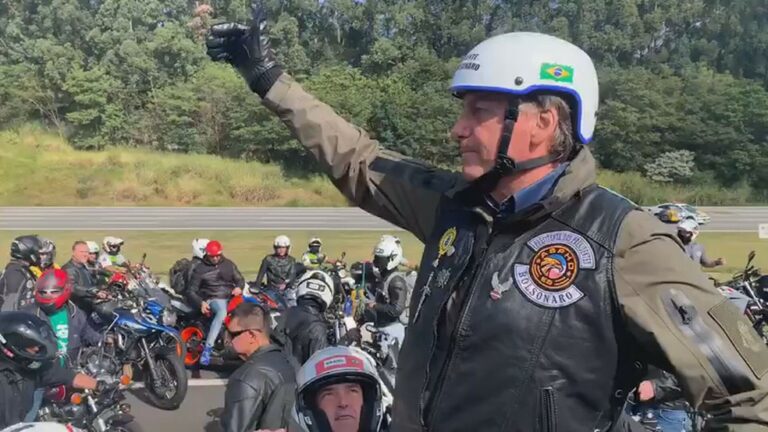 Pressionado, Bolsonaro diz que CPI não ganhará ‘no tapetão’ e repete motociata