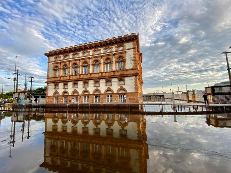 Após a maior cheia da história, nível do Rio Negro começa a baixar em Manaus