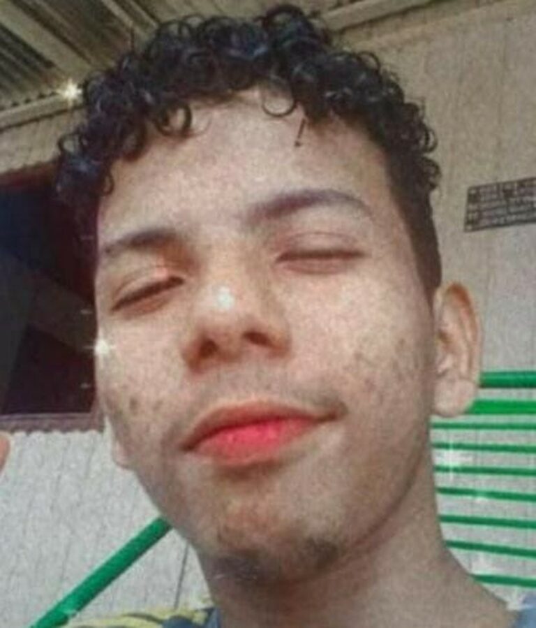 Adolescente desaparece nas águas do Rio Tarauacá após tentar atravessar com amigos