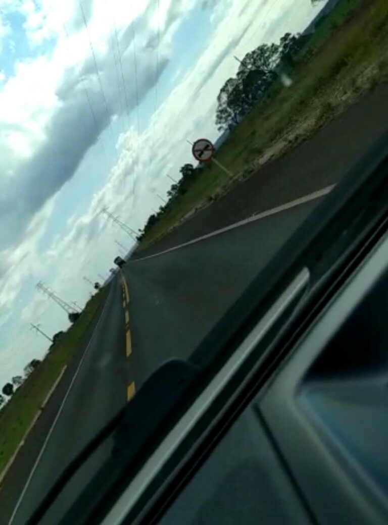 Confundido com Lázaro, homem é espancado e deixado à beira de rodovia