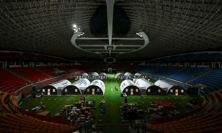 Bairros em quarentena, milhões de testes: como a China está combatendo um novo surto da Covid