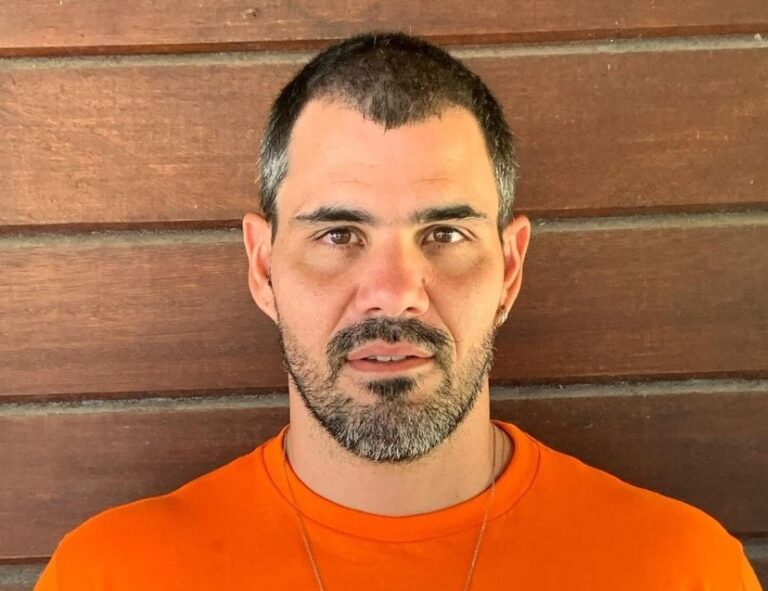 Após quase perder emprego, Juliano Cazarré diz que vai tomar vacina