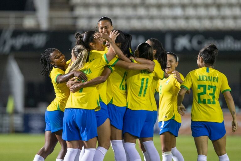 Futebol feminino: seleção brasileira vai em busca do ouro inédito nos Jogos de Tóquio