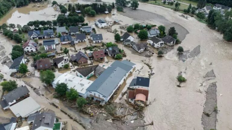 Pior inundação em um século deixa mais de 100 mortos e cerca de mil desaparecidos, na Alemanha