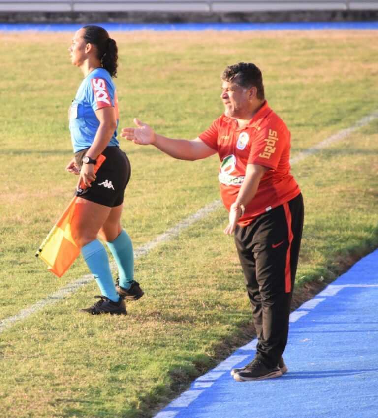 Galvez e Plácido de Castro fazem duelo decisivo nesta 4ª feira