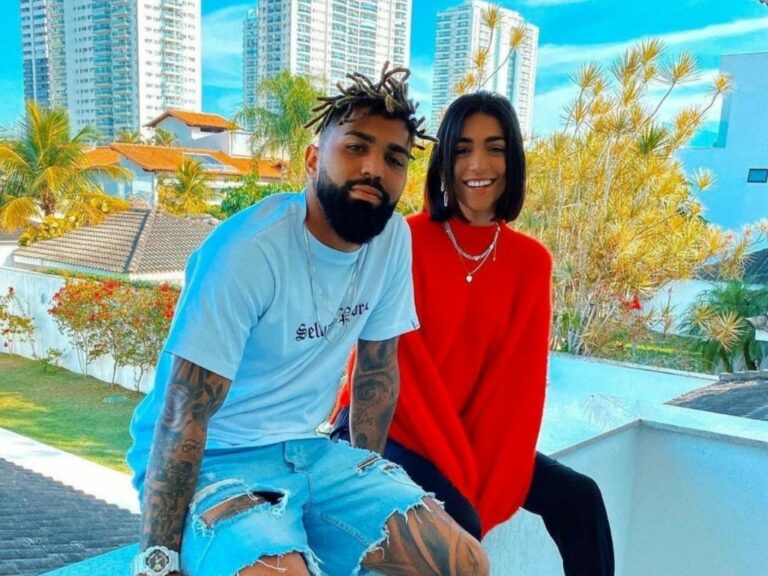 Irmã de Gabigol, do Flamengo, se diverte na banheira e mostra bumbum sujo de espuma; confira