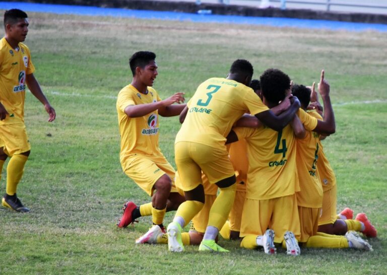 Imperador derruba o Clube da Torre na Arena da Floresta por 2 a 0