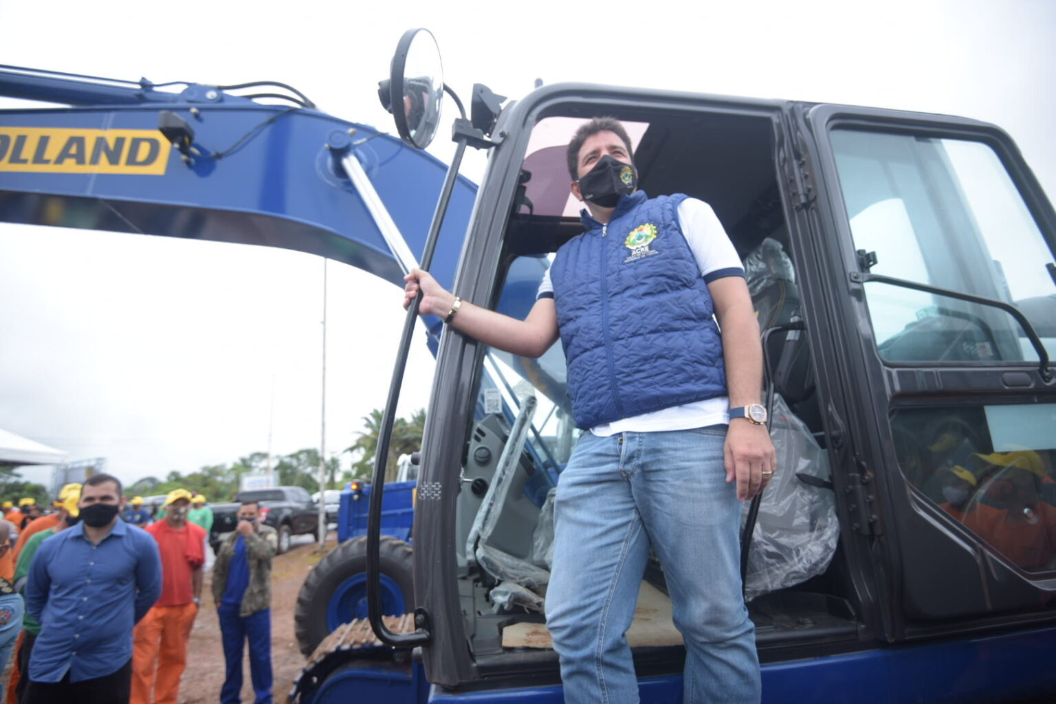 Ramais que se transformaram em varadouros são abertos pelo Deracre em Sena