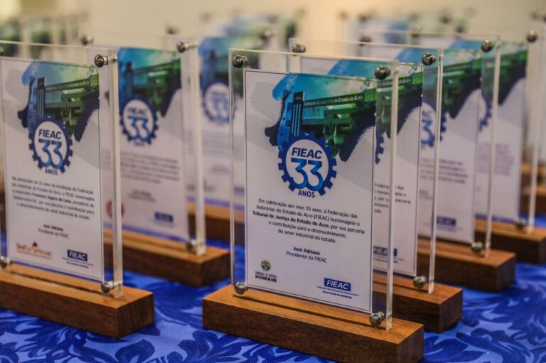 Federação das Indústrias do Acre celebra 33 anos com homenagens a parceiros