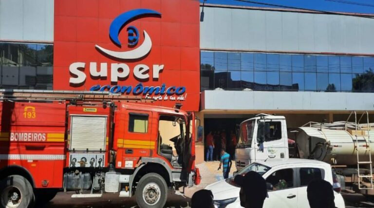 Vídeo: princípio de incêndio atinge supermercado do Centro de Cruzeiro do Sul