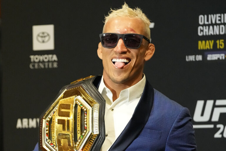 Charles ‘Do Bronx’ rebate provocação de McGregor: “Só vem! O pai tá on”