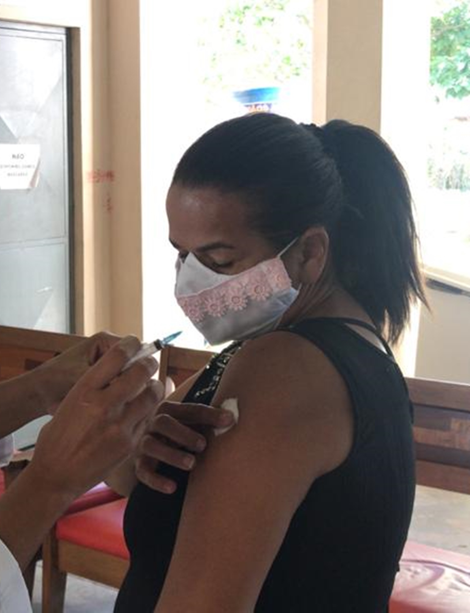 Acreana diz que outra pessoa recebeu 2ª dose da vacina contra Covid-19 em seu lugar em Rio Branco