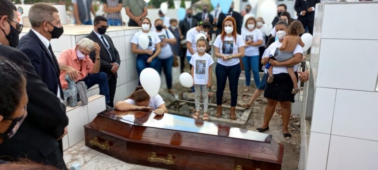 Vídeo: Sena Madureira se despede de Moacir Furtado, ex-vice-prefeito do município