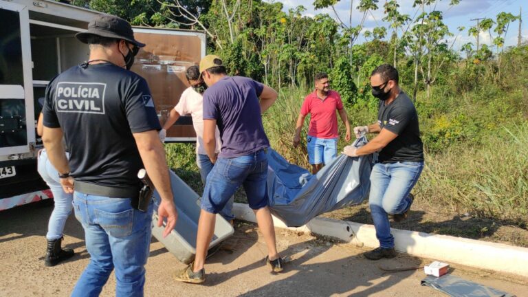 Servidor do Incra morre ao perder controle de carro e cair em ribanceira, em Rio Branco