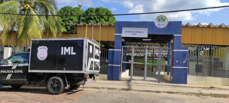 Vídeo: funcionário reage e mata criminoso a tiros durante assalto em escola na Capital