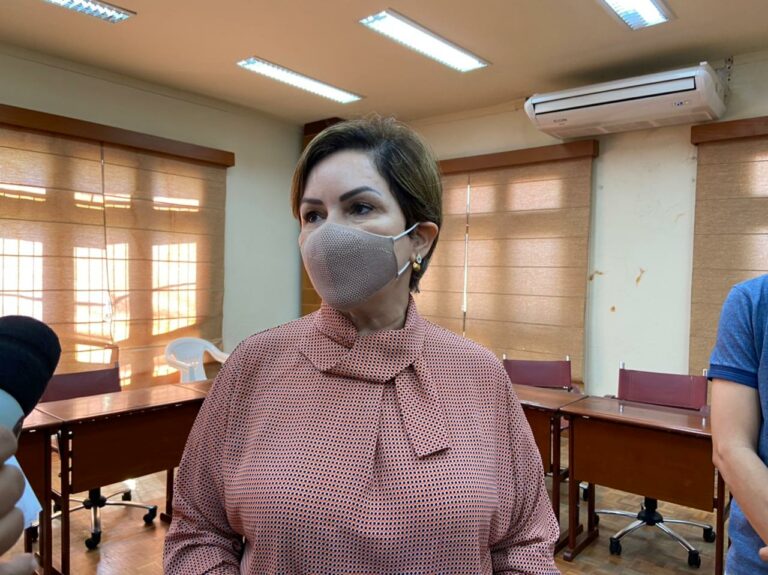 Neri alfineta Rosana: “Não preciso de holofotes e nem elogios. Respeito está de bom tamanho”