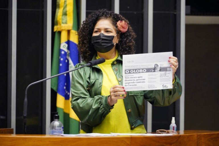 Com mais de 330 propostas apresentadas, Câmara elege Perpétua como a deputada mais atuante do AC