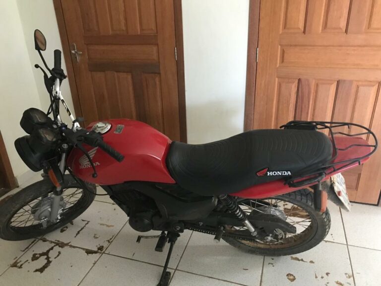 Polícia Militar recupera motocicleta que havia sido furtada na área rural de Sena Madureira