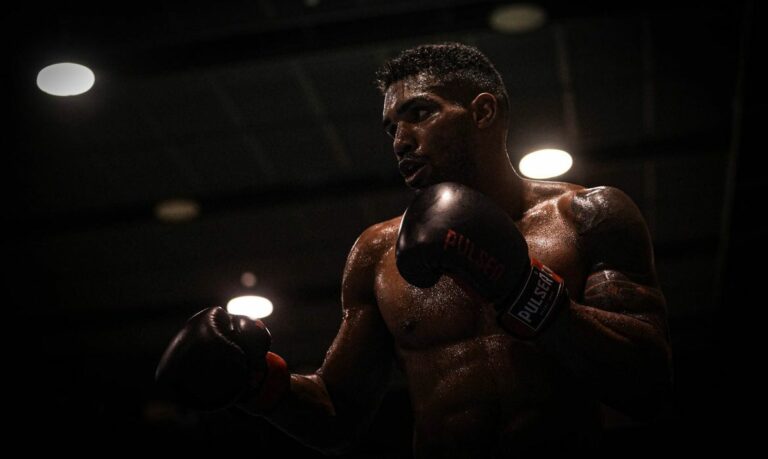 Tóquio: Abner Teixeira vence e avança às quartas de final no boxe