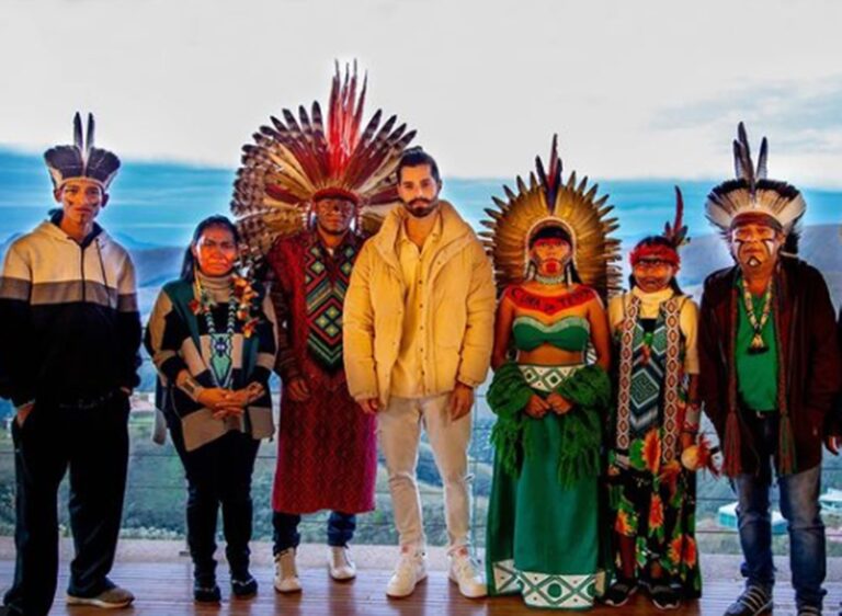 Ao lado de indígenas do Acre, DJ Alok mostra bastidores da gravação de novo álbum