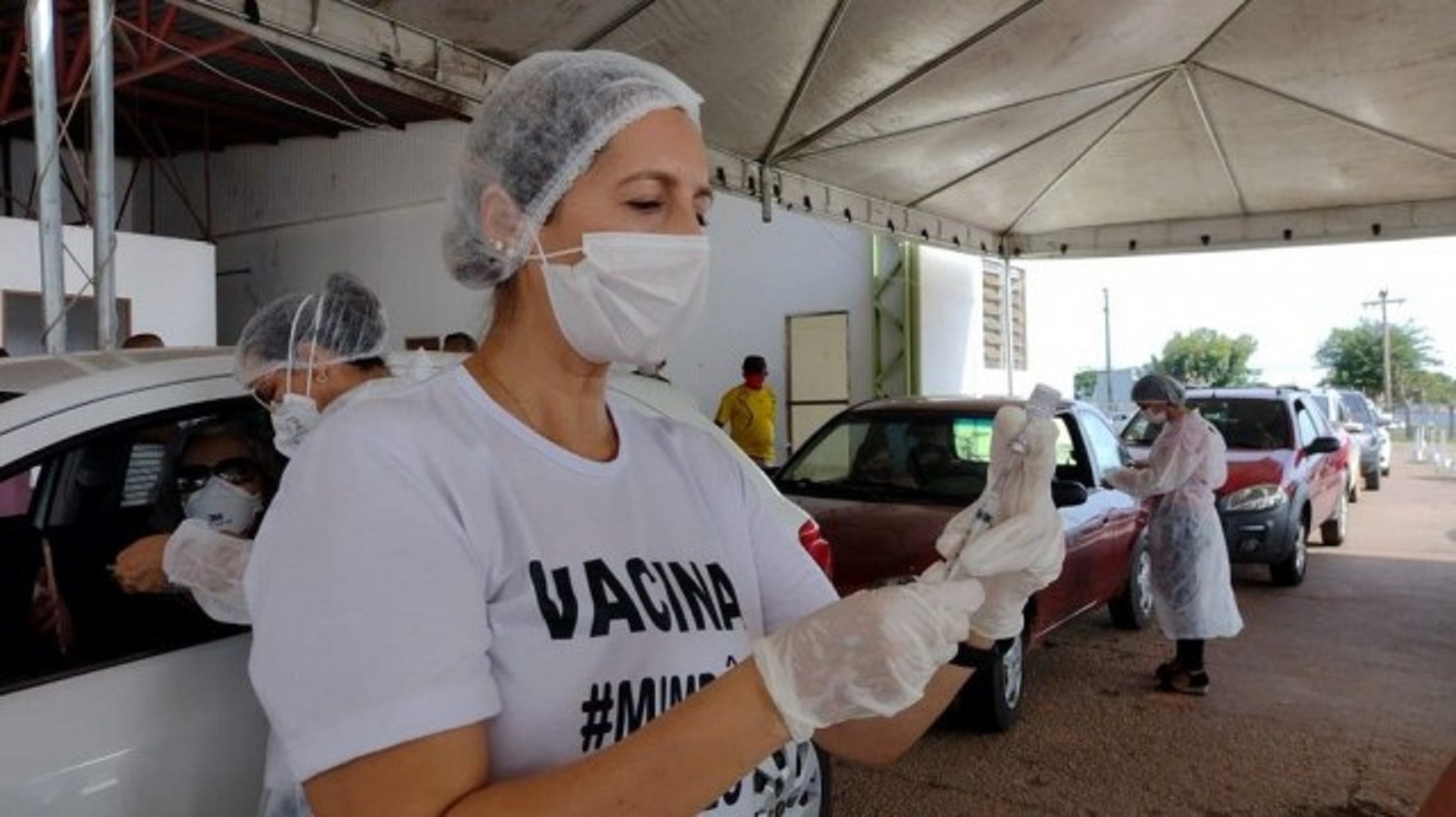 Na capital, Semsa quer vacinar pessoas a partir dos 18 anos já na próxima segunda Na capital, Semsa quer vacinar pessoas a partir dos 18 anos já na próxima segunda