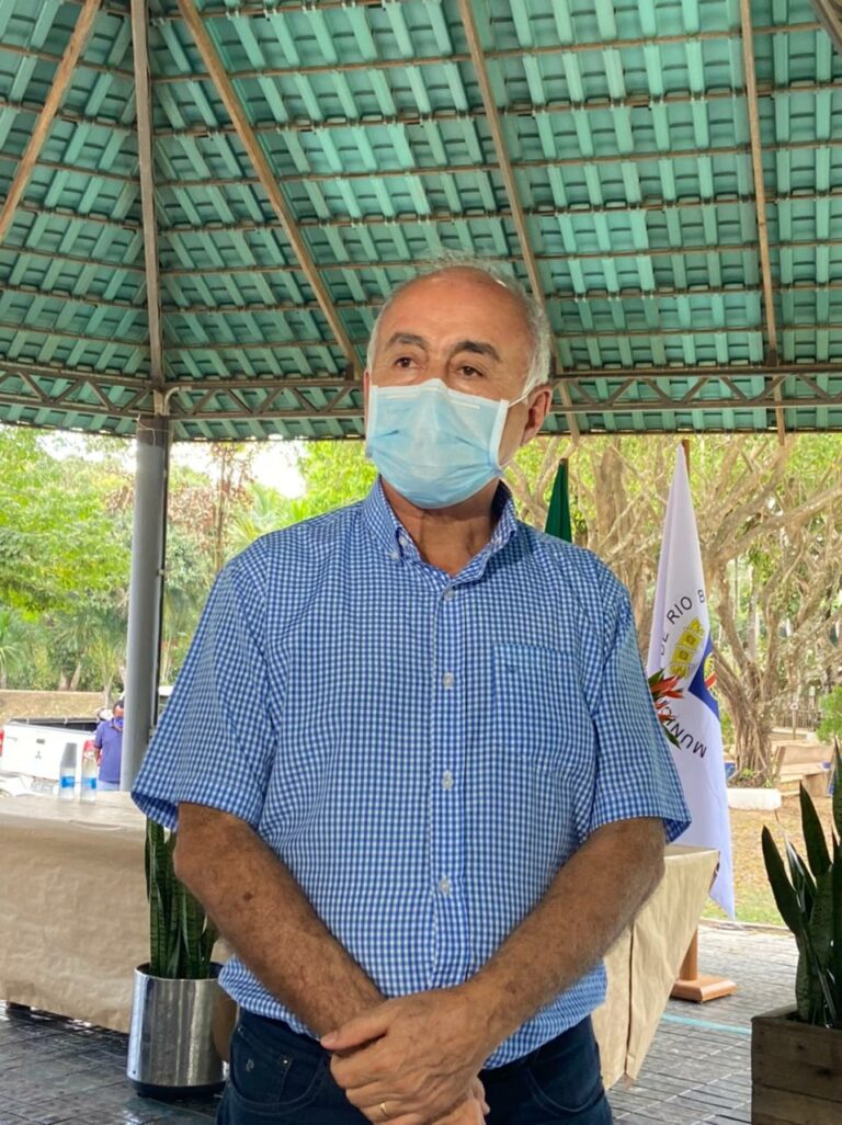 Bocalom cria comissão para discutir PCCR e professores encerram paralisação em Rio Branco