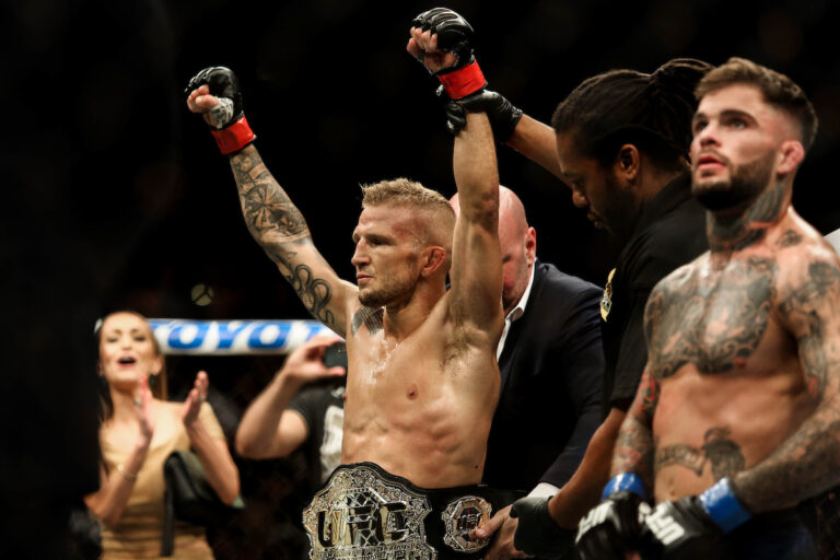 Dillashaw destaca importância de duelo com Sandhagen: “Verdadeira luta pelo título”