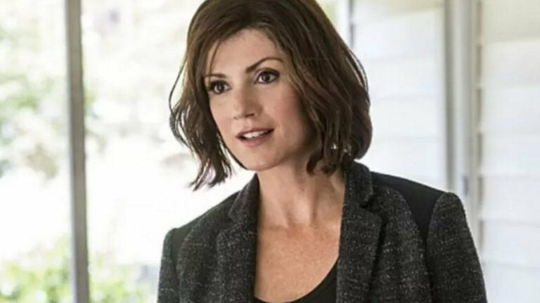 Atriz Zoe McLellan, de ‘NCSI’, é procurada por sequestrar o próprio filho