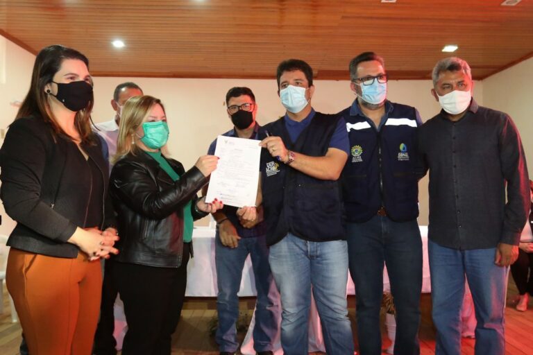 Gladson assina ordem de serviço para construção da unidade da Defensoria Pública em Xapuri