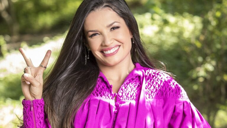 Juliette brilha com look de cacto para o Baile da Vogue e mostra bastidores de produção