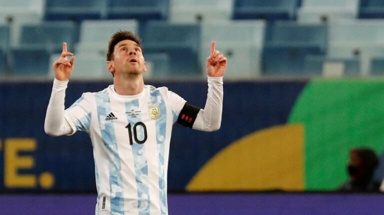 Messi tem voo atrasado por suspeita de bomba em aeroporto argentino