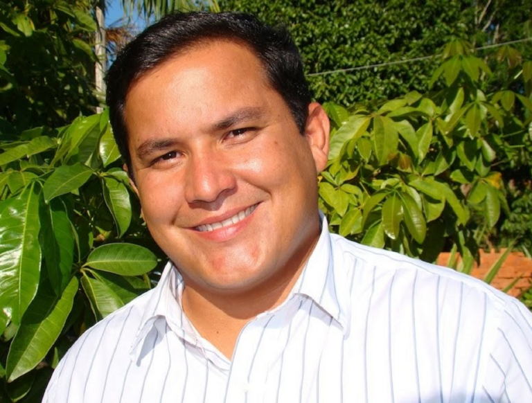 Filho de ex-governador do Acre pede que Moraes saia do país: “Rato covarde”