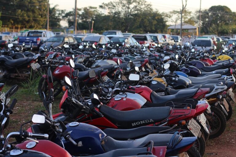 Sena: mais de 80 veículos apreendidos podem ir a leilão se donos não fizerem retirada
