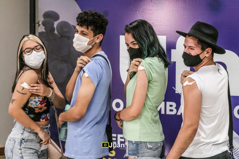 Acre está unido a outros 13 Estados e o DF sobre manter vacinação de adolescentes contra covid