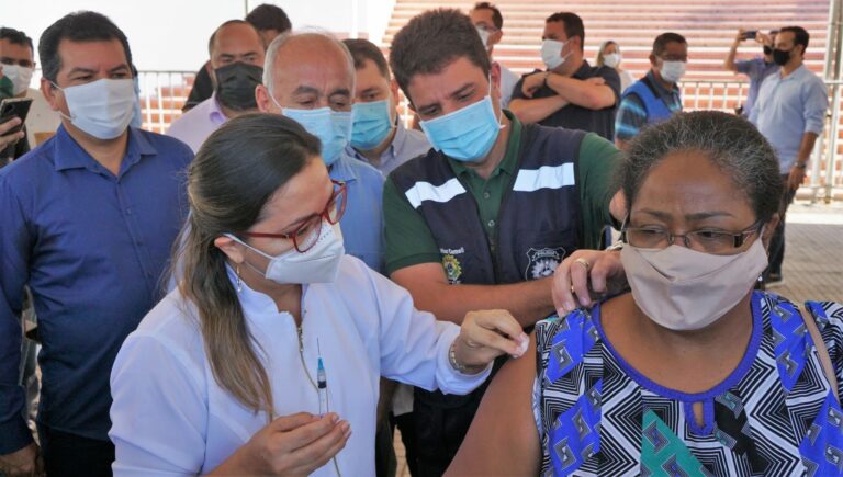 No AC, apenas 23,5% da população está com esquema completo de imunização contra Covid-19