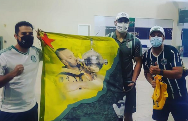 No Dia Nacional do Futebol, goleiro acreano coleciona conquistas e recebe bandeira acreana como homenagem