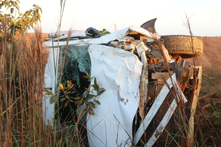 Quatro pessoas morrem atropeladas após festa clandestina, na madrugada deste domingo