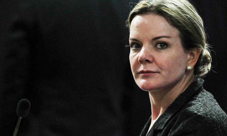 Gleisi Hoffmann aparece como ‘morta’ em cadastro do SUS e com apelido de ‘Bolsonaro’