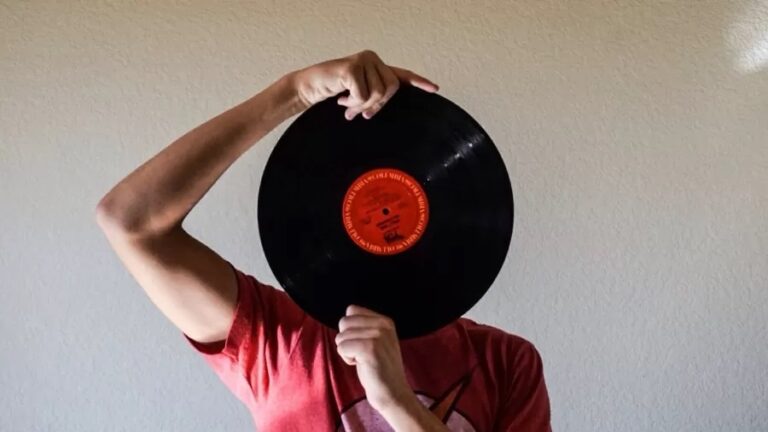 Vendas de discos de vinil dispararam; mas essa volta é real ou modinha?