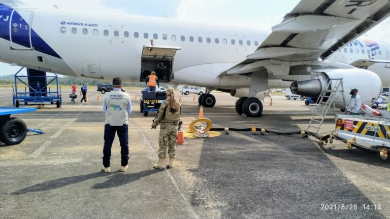 Acre recebe mais 27,7 mil doses de vacina contra a Covid-19 nesta segunda