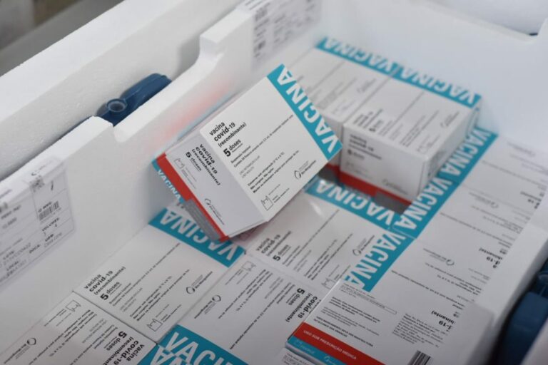 Acre recebe mais 4,6 mil doses de vacina contra a Covid-19 nesta segunda-feira